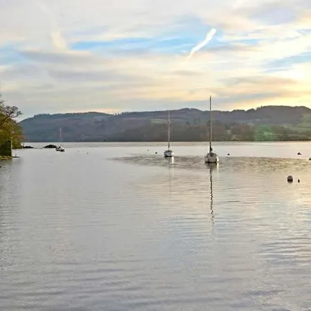 Lake Winds *